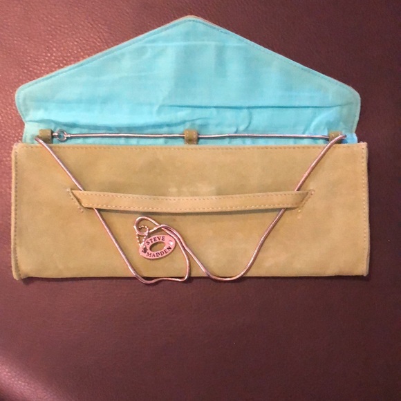 Steve Madden Clutch Purse with Silver Chain Logo Strap. - Picture 2 of 4